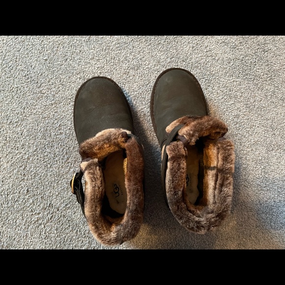Ugg size 7. Excellent condition - Picture 4 of 7